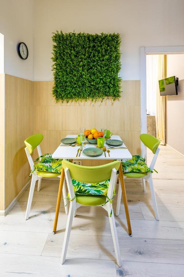 Bv Apartments Green Lviv Bagian luar foto