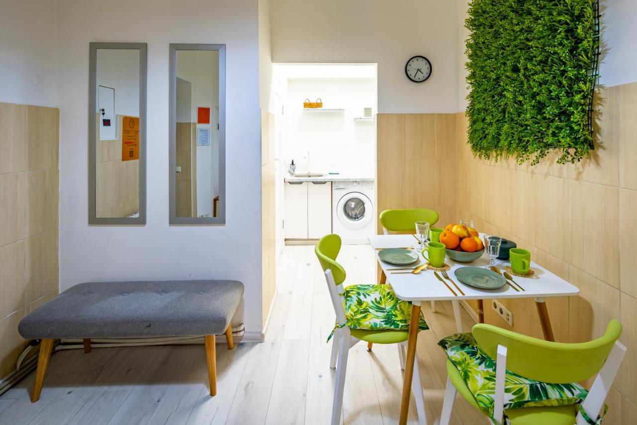 Bv Apartments Green Lviv Bagian luar foto