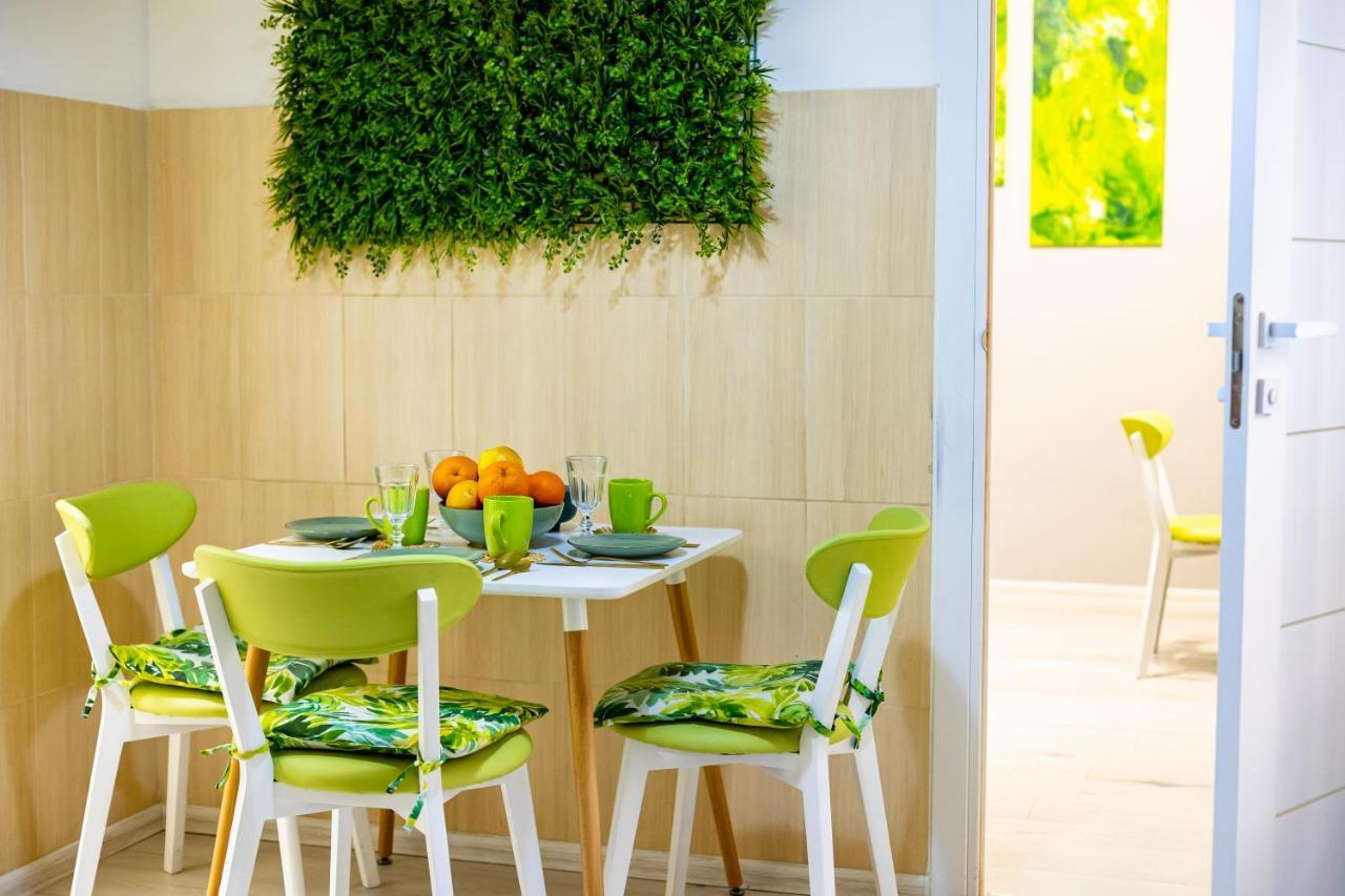 Bv Apartments Green Lviv Bagian luar foto