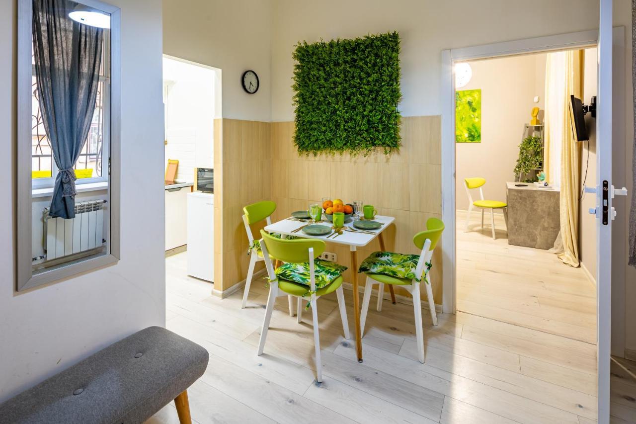 Bv Apartments Green Lviv Bagian luar foto