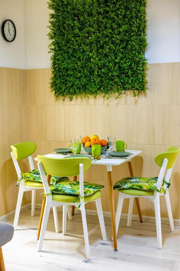 Bv Apartments Green Lviv Bagian luar foto
